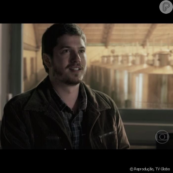Afonso (Caio Paduan) ficou novamente encantado ao conhecer Anita ...