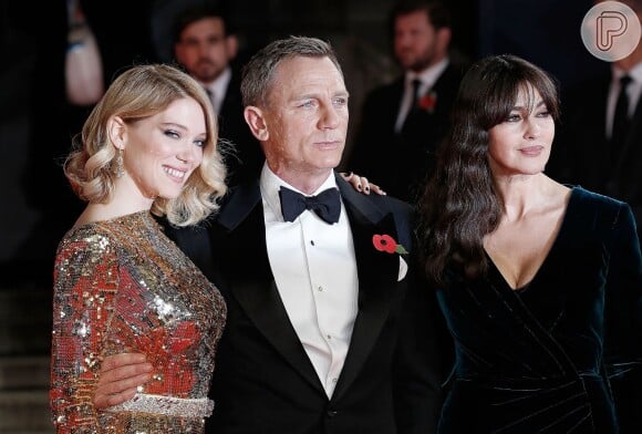 Daniel Craig, o atual James Bond, posa com sua bond girls, Léa Seydoux e Monica Bellucci
