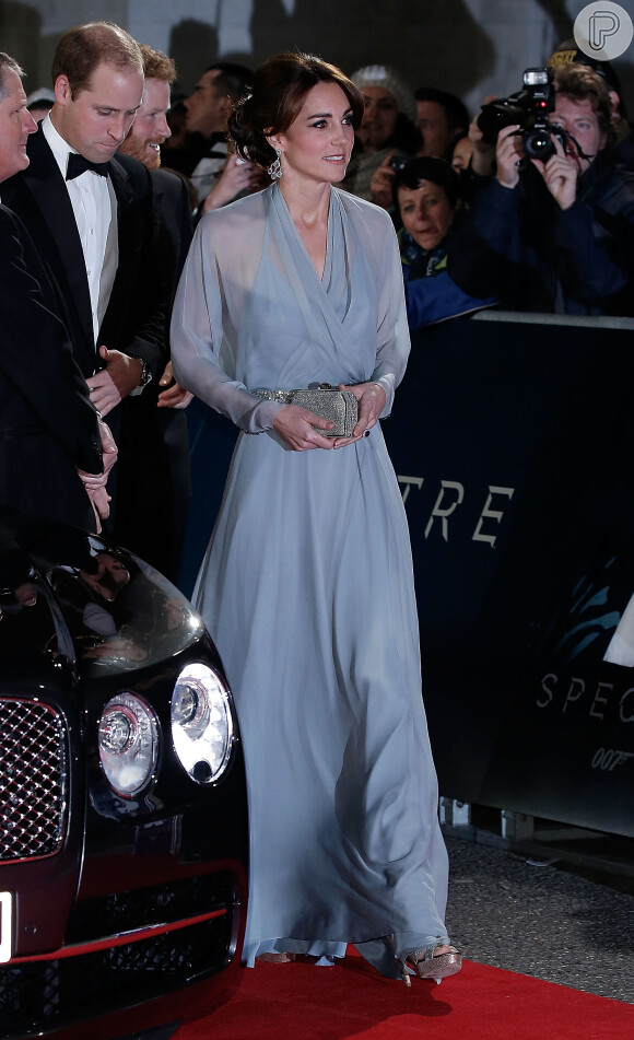 Kate Middleton e Príncipe William chegam ao lançamento do novo filme do '007'