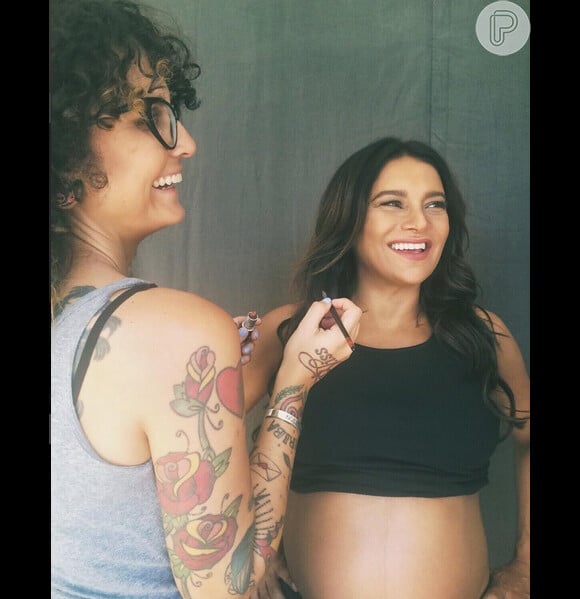 Aos oito meses de gravidez, Dira Paes assumiu, em entrevista à revista 'Contigo!', que fez fertilização in vitro para conseguir ter seu segundo filho