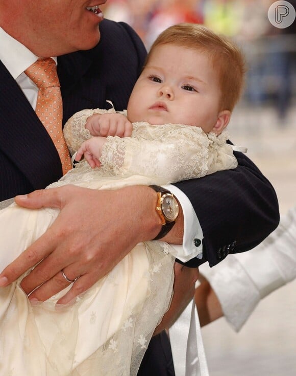 Ainda ruiva, a princesa Catarina Amália, da Holanda, foi batizada aos seis meses de vida, em 2004. A menina é a mais velha de três irmãs