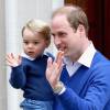 O príncipe George é sempre atração nas aparições da Família Real britânica. Quando foi ao hospital conhecer a irmã recém-nascida, Charlotte Elizabeth Diana, o filho do príncipe William mais uma vez roubou a cena