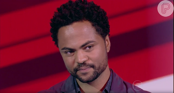 Já o cantor Rafael Dias, interrompeu Claudinha no meio de seus argumentos, no 'The Voice Brasil' de 29 de outubro de 2015