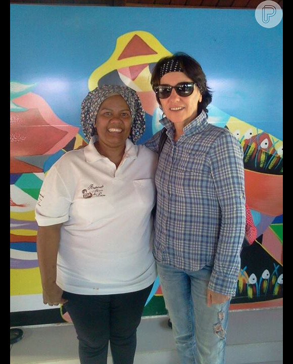 Cassia Kis Magro também posou ao lado de Lucimaria Siqueira, dona do restaurante 'Maria do Peixe'