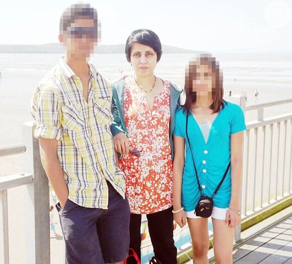 Jacintha Saldanha com os filhos, Junal e Lisha, em foto reproduzida da rede social Facebook do adolescente, em dezembro de 2012