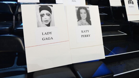 Lady Gaga e Katy Perry vão sentar lado a lado no VMA após rumores de disputa