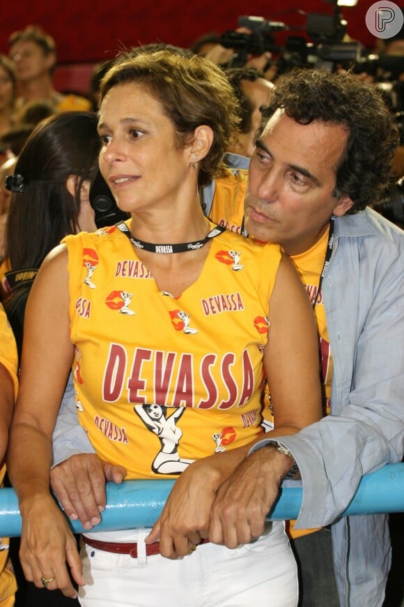 Andréa Beltrão vai a diversos eventos com o marido, Maurício Farias, com quem é casada há 27 anos