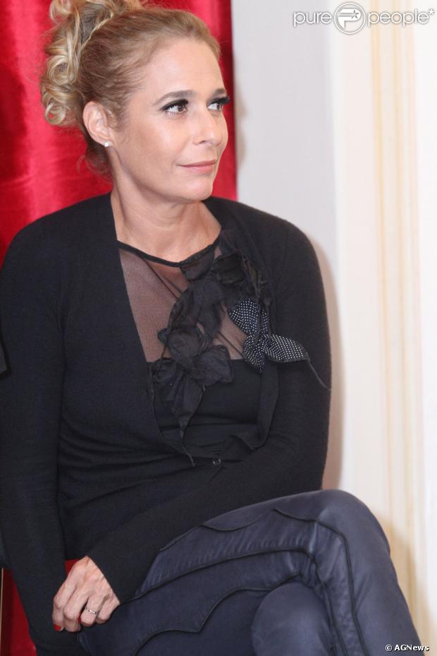 http://static1.purepeople.com.br/articles/4/10/00/4/@/77512-andrea-beltrao-620x0-1.jpg