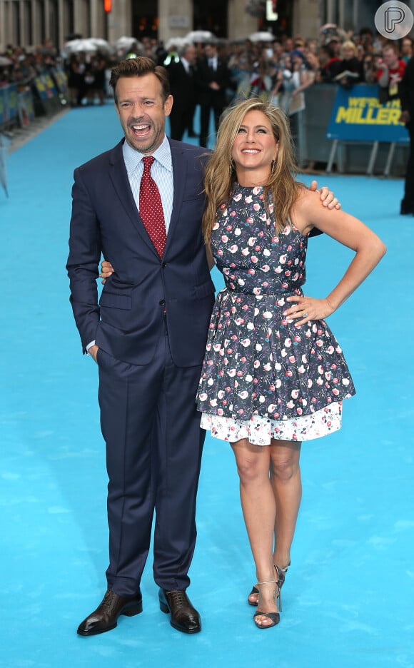 Jason Sudeikis e Jennifer Aniston compareceram à première realizada em Londres do filme 'Família do Bagulho', em agosto deste ano