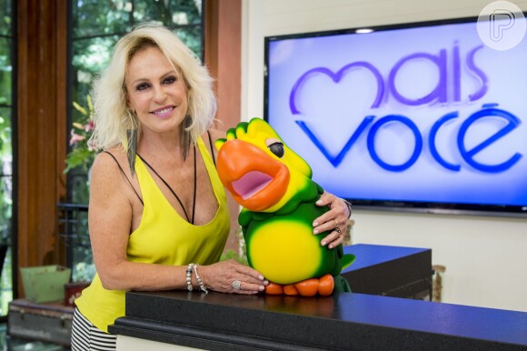 Ana Maria Braga não está em negociação com a Record e continua no comando do programa 'Mais Você', na TV Globo