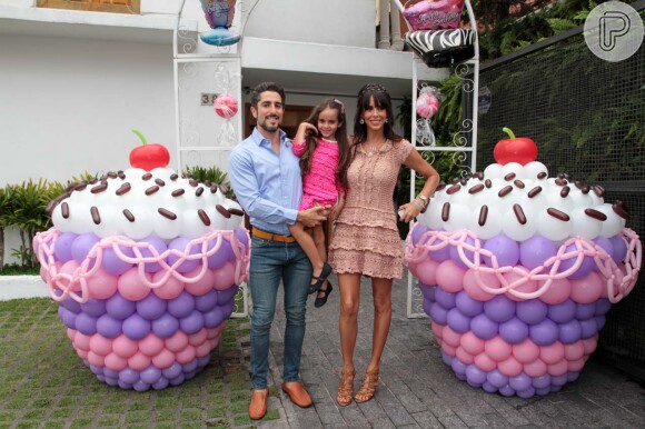 Marcos Mion e a mulher Suzana Gullo comemoram com festa o aniversário da filha Donatella