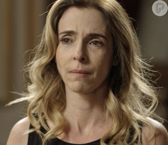 Foto: Kiki (Deborah Evelyn) afirmou que odeia Gibson (José de Abreu) e que  está feliz com sua morte, durante o velório do Pai, na novela 'A Regra do  Jogo' - Purepeople