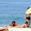 Com uma amiga, a atriz Yasmin Brunet aproveitou o dia ensolarado para ir à praia de Ipanema, Zona Sul do Rio, neste sábado, 27 de fevereiro de 2016