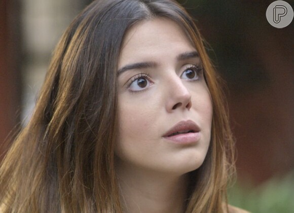 Luana (Giovanna Lancellotti) fica sabendo que Cesário (Johnny Massaro) foi sequestrado e vsa a família, na novela 'A Regra do Jogo'