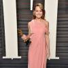Brie Larson usou um vestido Monse na festa pós-Oscar neste domingo, 28 de fevereiro de 2016