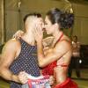 Gracyanne Barbosa postou uma foto beijando o marido, Belo, para desmentir boatos de divórcio recentemente