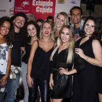 Carla Diaz se reencontra com elenco de 'Chiquititas' ao estrear musical em SP