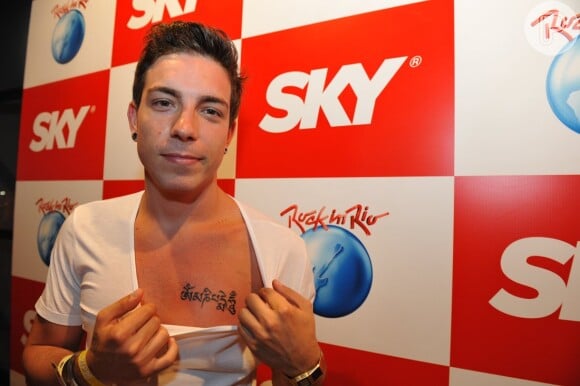 Di Ferrero mostra sua nova tatiagem no Rock in Rio