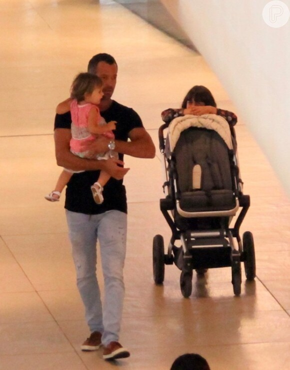 Malvino ainda é pai de Sofia, de 6 anos, fruto de seu relacionamento com Ana Celin Silva