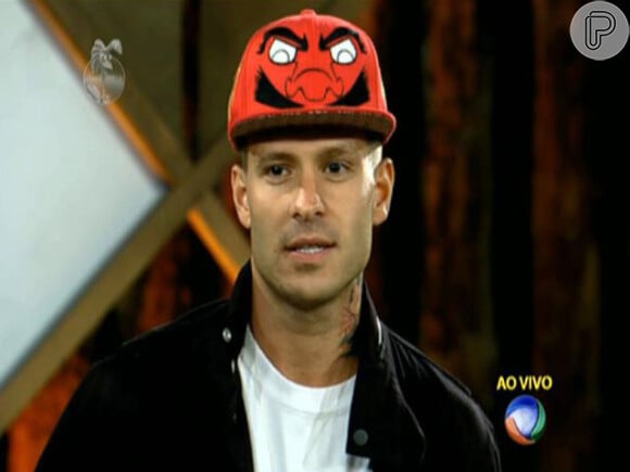 Mateus Verdelho foi eliminado de 'A Fazenda' e participou do programa 'Hoje em Dia' desta sexta-feira, 27 de setembro de 2013