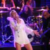 Miley Cyrus se apresenta no 'Late Night With Jimmy Fallon'