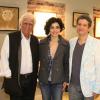 Ziraldo ao lado da atriz Letícia Sabatella e do artista plástico Pedro Vicente Alves Pinto durante exposição