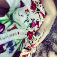 Carolinie Figueiredo comenta sobre a segunda gravidez: 'Barriga pula'