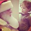 Adriane Galisteu posta foto do filho, Vittorio, de 2 anos, com o Papai Noel, em 24 de dezembro de 2012