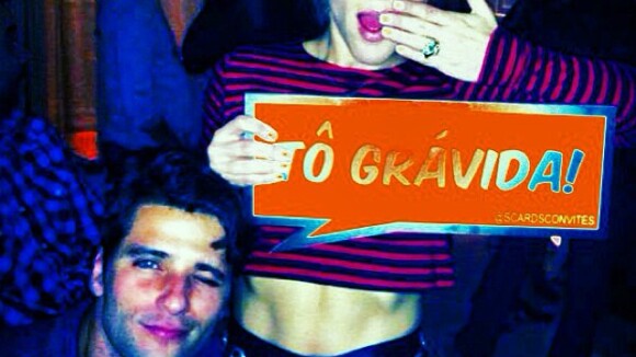 Giovanna Ewbank brinca sobre gravidez em foto com Bruno Gagliasso: 'Só que não'