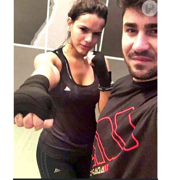 Bruna Marquezine mantém a forma com treino de luta com o personal Rodrigo Ruiz em São Paulo nesta sexta-feira, dia 13 de maio de 2016