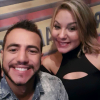 Ex-BBBs Cacau e Matheus curtiram show de Zezé Di Camargo em Belo Horizonte no camarote 'É o Amor', neste domingo, 15 de maio de 2016