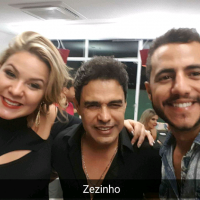 Ex-BBBs Cacau e Matheus tietam Zezé Di Camargo e Graciele Lacerda em show