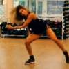 Grazi Massafera aparece dançando funk em aula de coreografia. A atriz rebolou ao som de 'De Ladin', do grupo Dream Team do Passinho