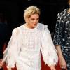 A bordo de um vestido Chanel, Kristen Stewart mostra que tem estilo e personalidade no Festival de Cannes 2016