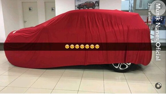 Munik compartilhou uma foto do carro escolhido por ela: um HR-V 2016, da marca Honda