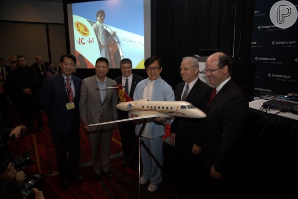 O jato executivo comprado por Jackie Chan será fabricado pela Embraer (Empresa Brasileira de Aeronáutica)