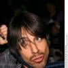 Anthony Kiedis é uma pessoa irreverente e tira alguma fotos em poses engraçadas