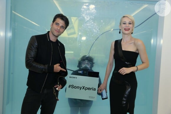 Bruno Gagliasso e Mariana Ximenes participam do lançamento da flagship Sony Water Store, do Shopping JK Iguatemi, SP