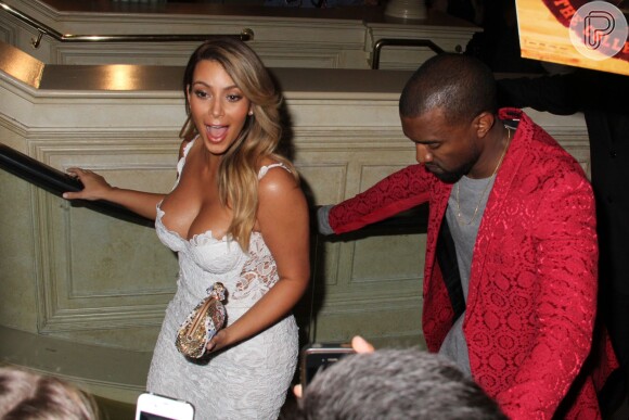 Kanye West pediu Kim Kardashian em casamento no dia do aniversário da socialite