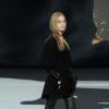 Cara Delevingne trouxe as Chain Boots para a lista dos acessórios mais desejados das famosas em desfile para a Chanel em março de 2013