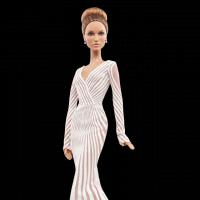 Jennifer Lopez ganha sua própria Barbie com figurino de Zuhair Murad