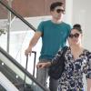 Claudia Raia e o namorado, o dançarino Jarbas Homem de Mello, embarcaram no aeroporto Santos Dumont, na tarde desta segunda-feira, 11 de novembro de 2013, no Rio de Janeiro
