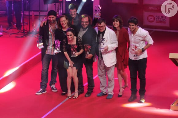 Mateus Solano ainda voltou ao palco para comemorar a vitória de 'Amor à Vida' como Melhor Novela