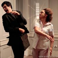 'Amor à Vida': Félix (Mateus Solano) leva bofetada de Ordália (Eliane Giardini)