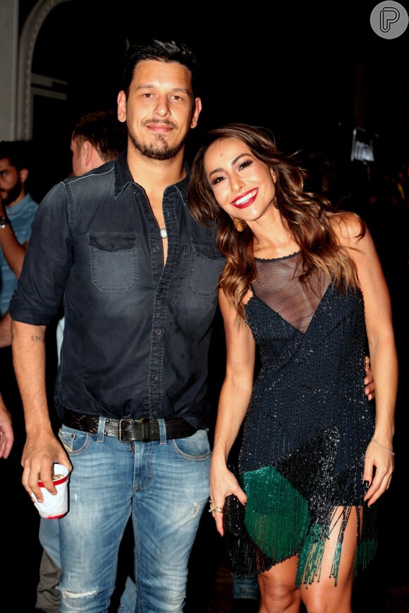 Sabrina Sato e João Vicente de Castro vão à festa da Ferrari, em 21 de novembro de 2013