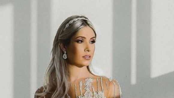 Mulher de Wesley Safadão volta ao Instagram com foto de casamento com cantor