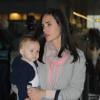 Jennifer Connelly foi vista com a filhinha Agnes, de 2 anos, em viagem à França, para o festival de Cannes, em maio de 2012