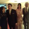 Silvio Santos se diverte com a mulher, Iris Abravanel, e convidados no casamento da filha Silvia com cantor sertanejo