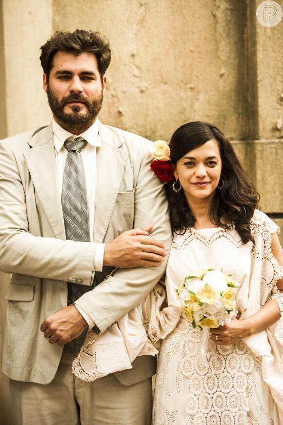 Toni (Thiago Lacerda) e Gaia (Ana Cecília Costa) se casaram ainda na primeira fase de 'Joia Rara'