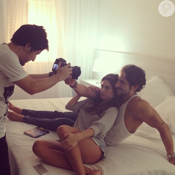 Thaila Ayala e Marcos Mion gravam clipe de madrugada em São Paulo, em 10 de dezembro de 2013